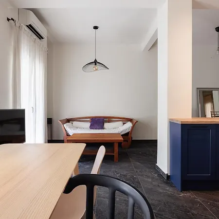 F & B Collection - Flat For 4 Apartmán *